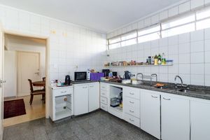 Image 32 - 882449