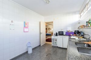 Image 33 - 882449