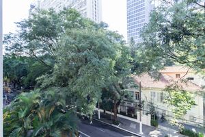 Image 20 - 882449