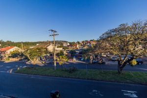Image 24 - 882453