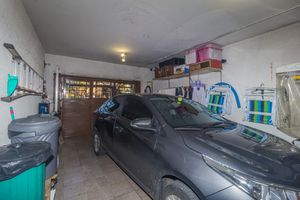 Image 37 - 882453