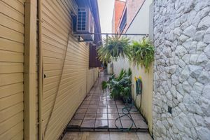 Image 38 - 882453