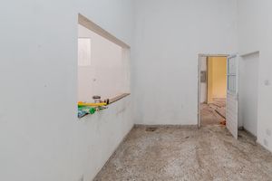 Image 26 - 882454