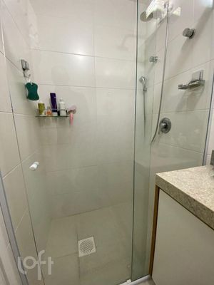 Image 9 - 882458