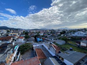 Image 11 - 882459