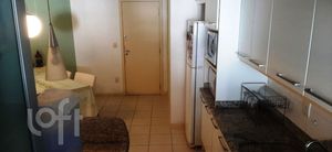 Image 8 - 882462