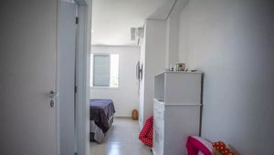 Image 11 - 882464