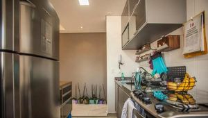 Image 8 - 882464