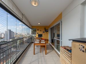 Image 1 - 882481