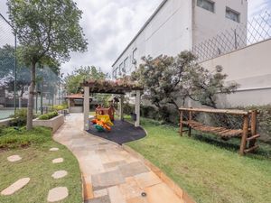 Image 39 - 882481