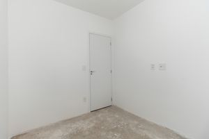 Image 30 - 882486