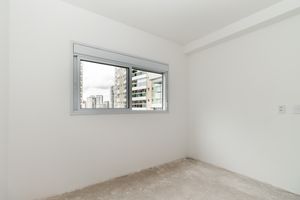 Image 23 - 882486