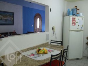Image 4 - 882487
