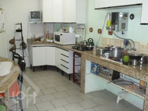 Image 3 - 882487