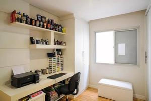 Image 7 - 882503
