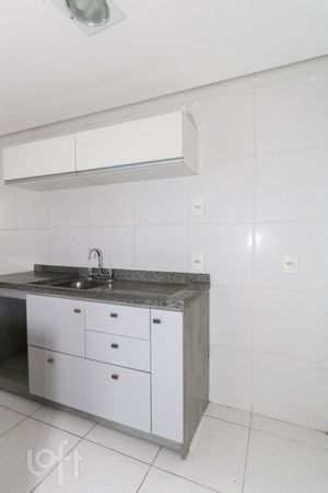 Image 7 - 882504