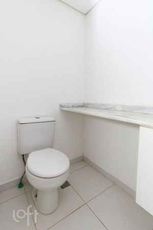 Image 19 - 882504