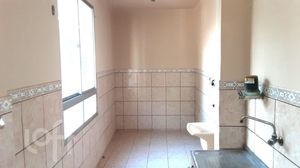Image 10 - 882508