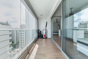 Image 10 - 882511