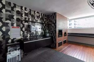Image 24 - 882511