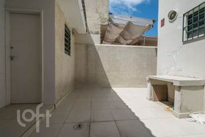 Image 37 - 882513
