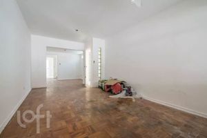 Image 3 - 882513