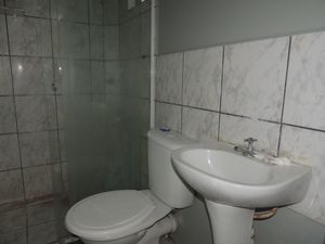 Image 6 - 882515