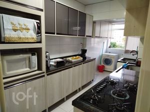Image 4 - 882517