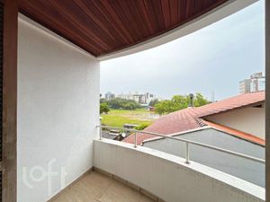 Image 44 - 882520