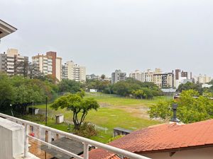 Image 47 - 882520