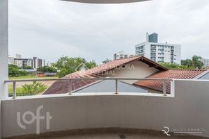 Image 17 - 882520
