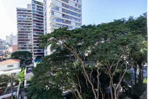 Image 17 - 882523