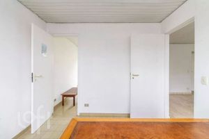 Image 24 - 882524