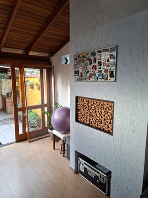 Image 4 - 882526