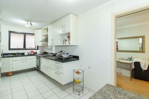 Image 35 - 882528