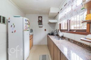 Image 7 - 882529