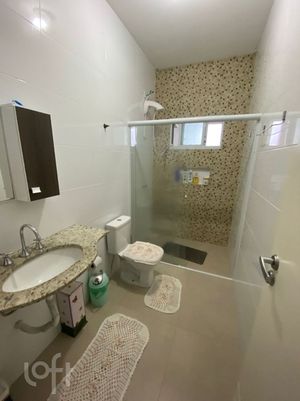 Image 13 - 882530