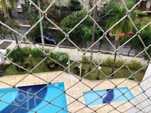 Image 36 - 882537