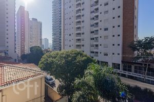 Image 5 - 882540
