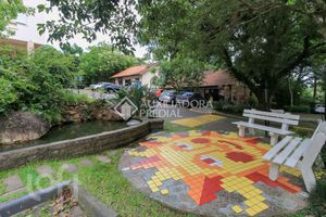 Image 23 - 882547