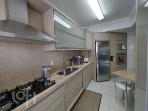 Image 16 - 882567