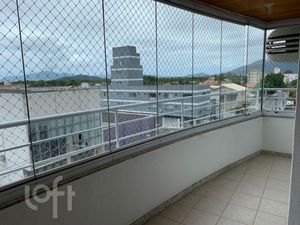 Image 21 - 882567