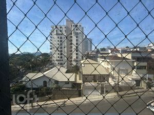 Image 8 - 882578