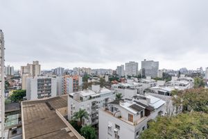 Image 15 - 882579