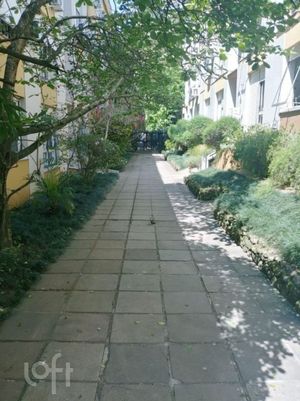 Image 19 - 882582