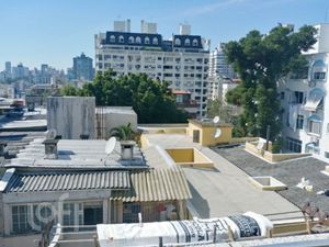 Image 15 - 882582