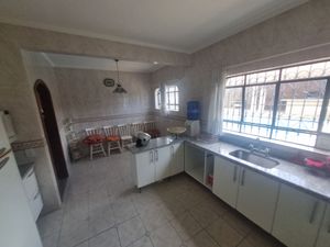 Image 15 - 882587