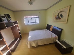 Image 9 - 882587