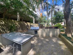 Image 15 - 882588