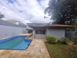 Image 1 - 882590